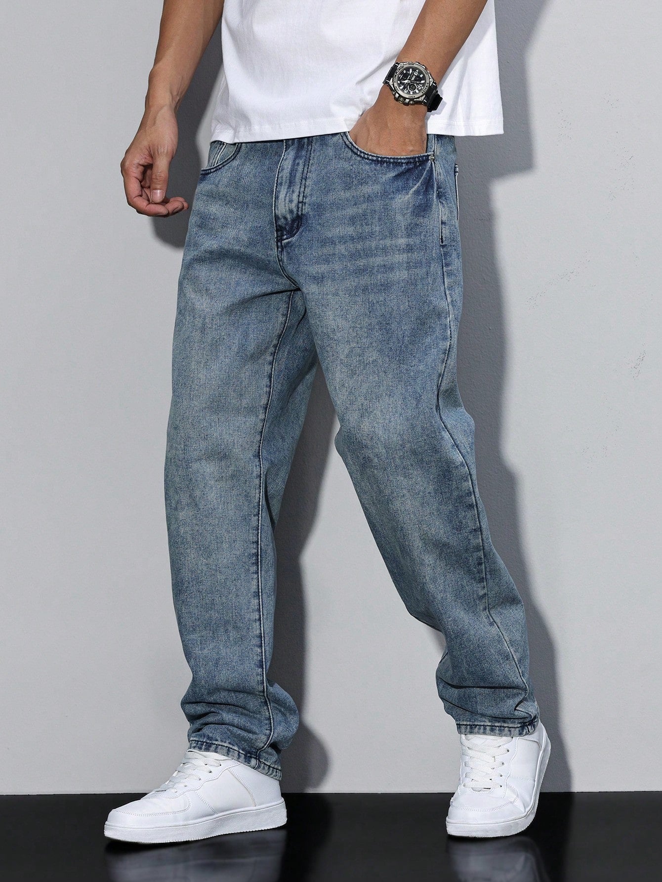 Men's Straight Leg Denim Jeans