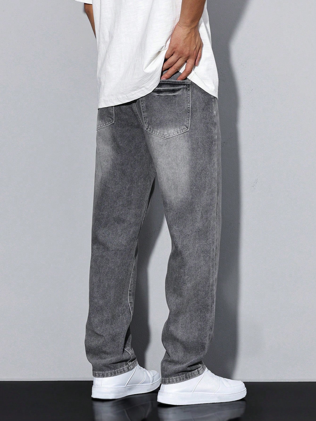 Men's Straight Leg Denim Jeans