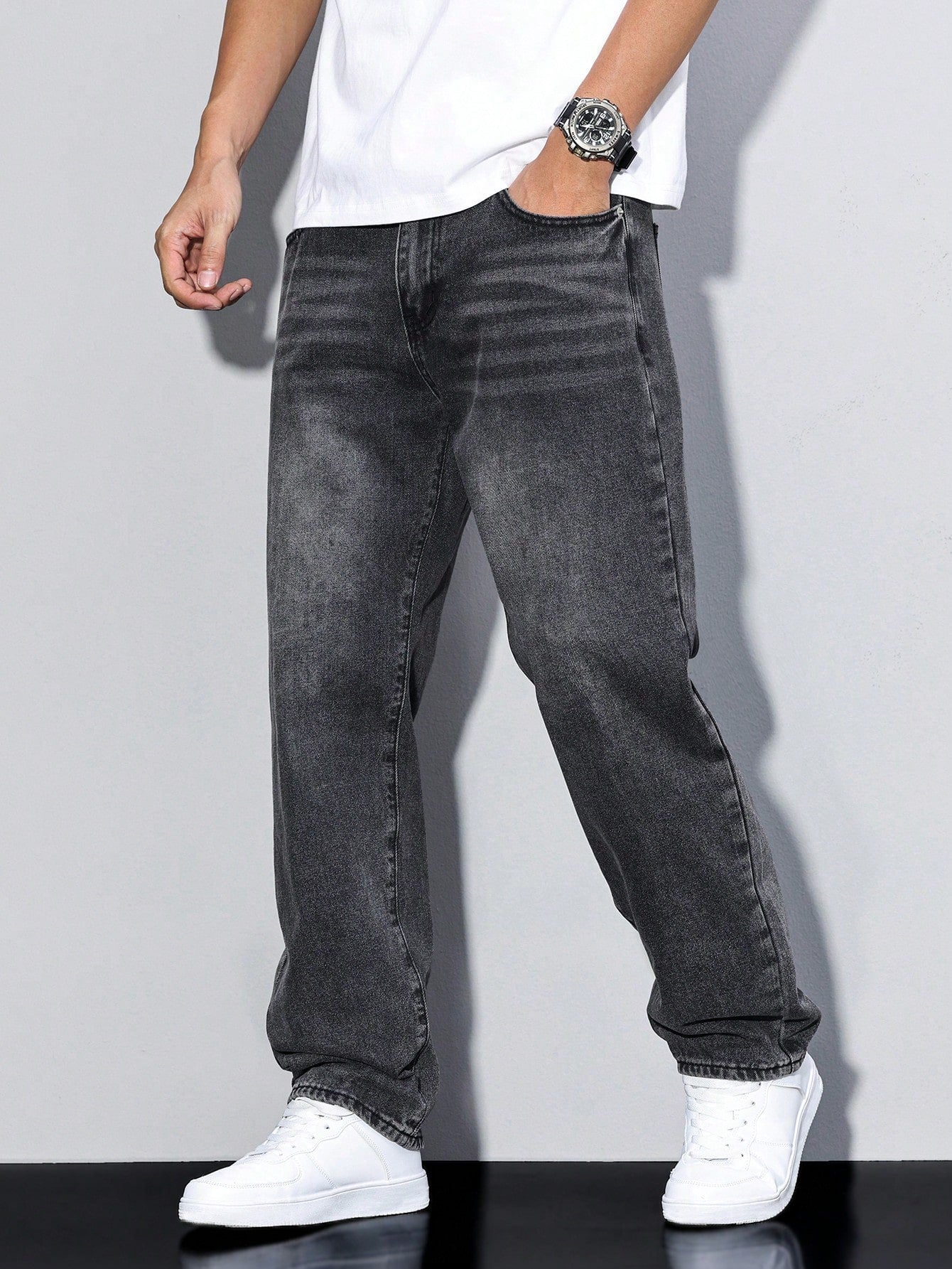 Men's Straight Leg Denim Jeans