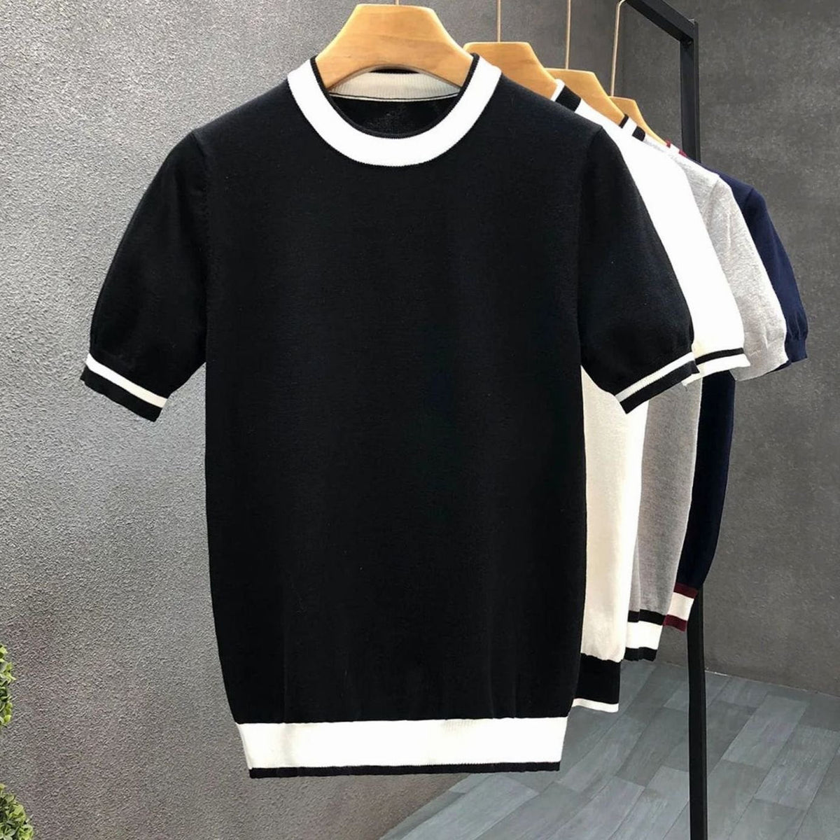 Men's Contrast Stripe Crewneck Short-Sleeve Knit Top