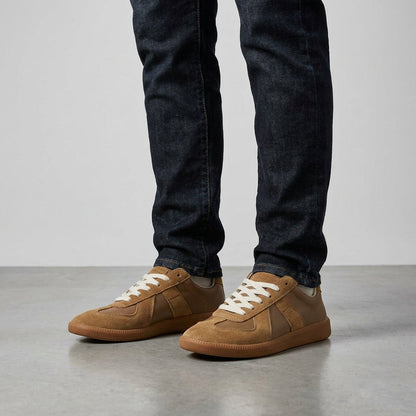 Men's Retro Low Top Lace Up Sneakers