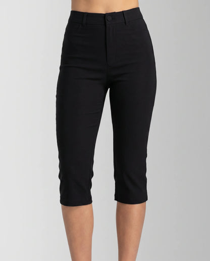 Women's black cropped capri trousers with stretch fabric, functional pockets and flattering slim fit by ILYNORA