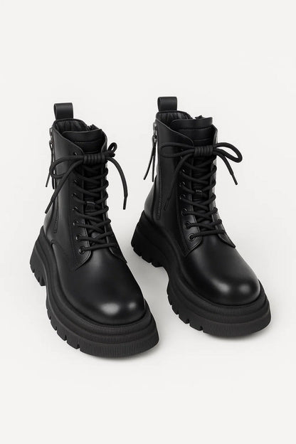 Women's Chunky Platform Sole Winter Boots with Lace Up Detail