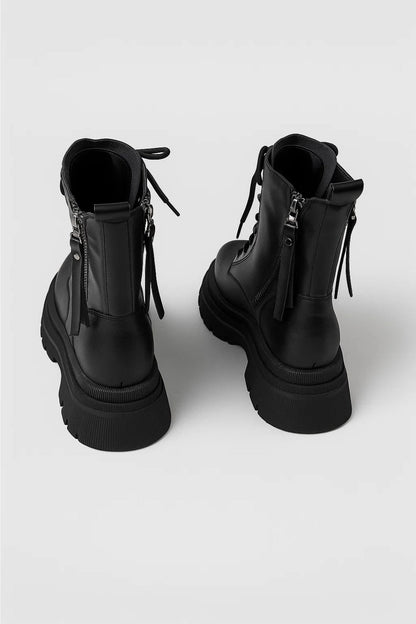 Women's Chunky Platform Sole Winter Boots with Lace Up Detail