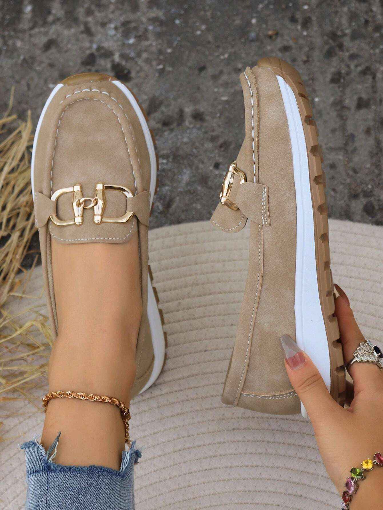 Women's Elegant Buckle Detail Loafers