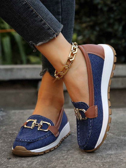 Women's Elegant Buckle Detail Loafers