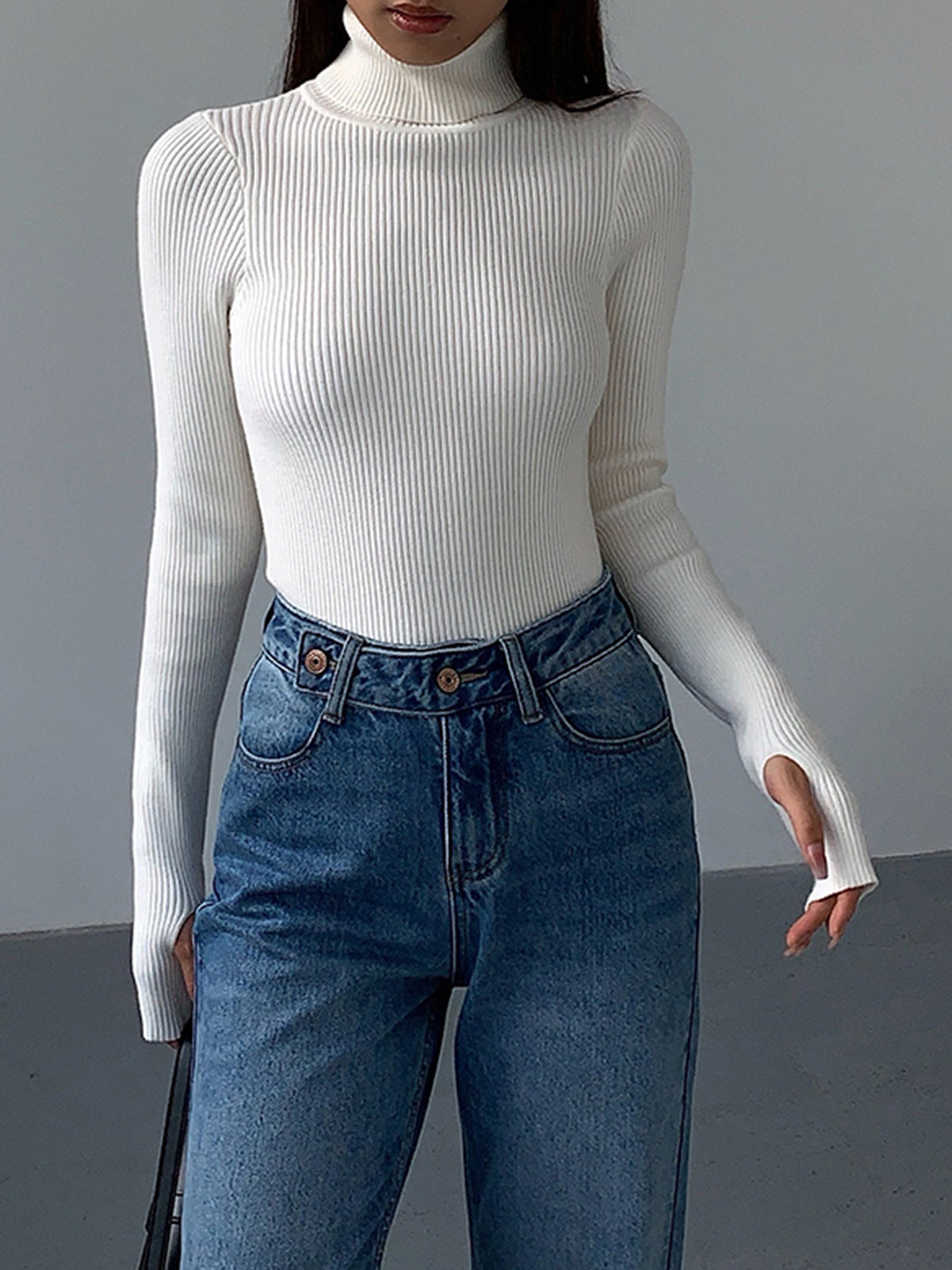 Women's Fitted Ribbed Turtleneck Jumper with Long Sleeves