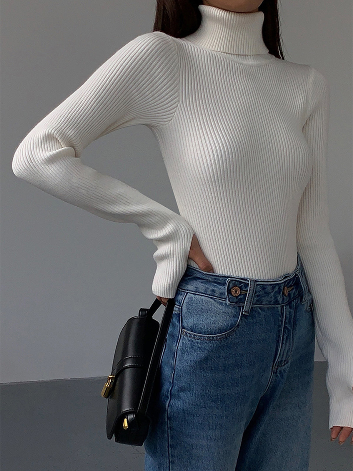 Women's Fitted Ribbed Turtleneck Jumper with Long Sleeves