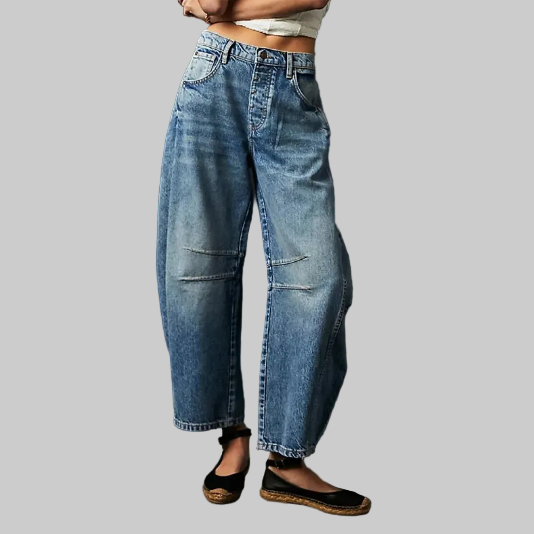 Women's Relaxed Barrel Leg Mid Rise Jeans