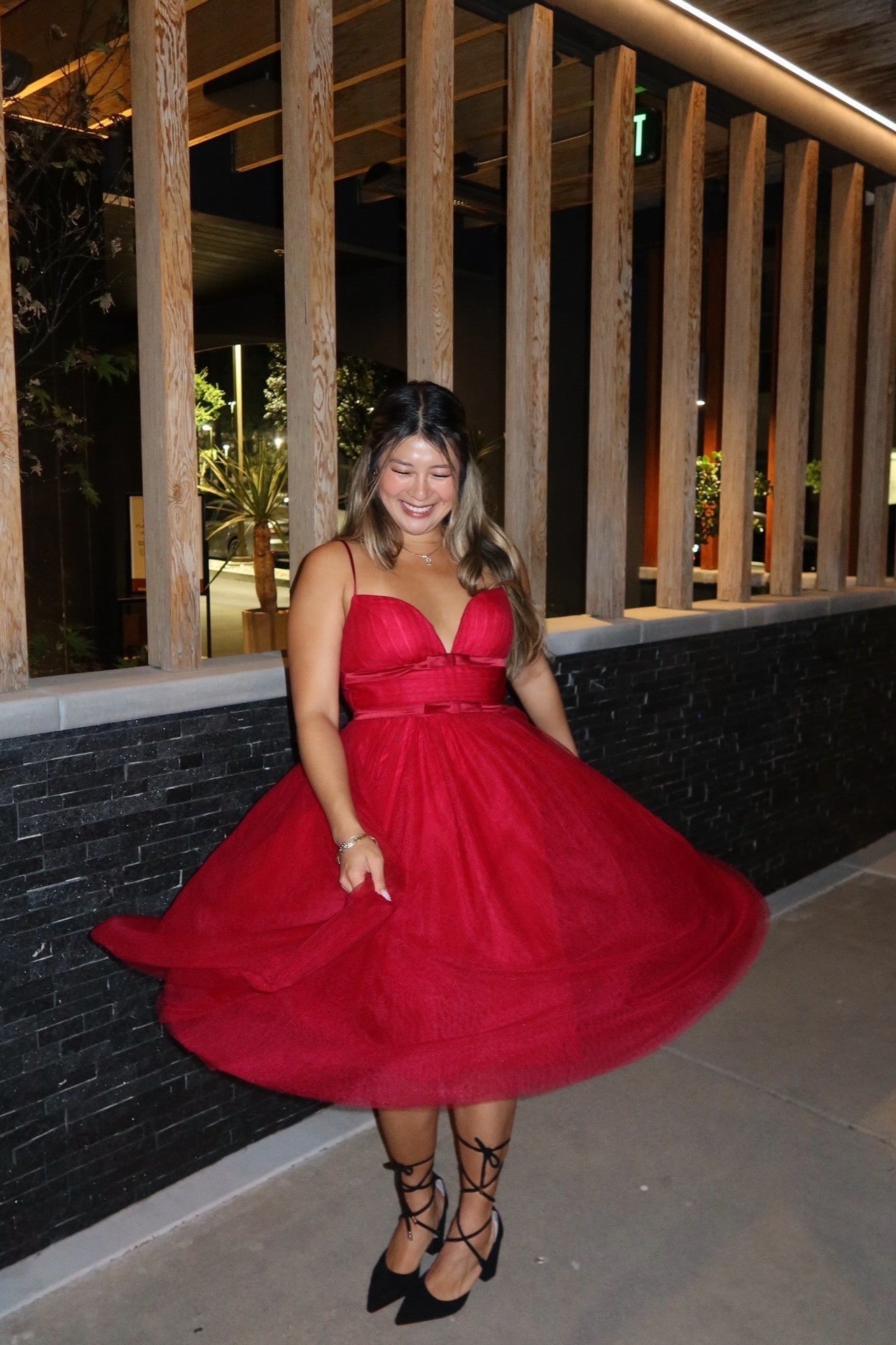 Women's Sweetheart Pleated Tulle Midi Dress