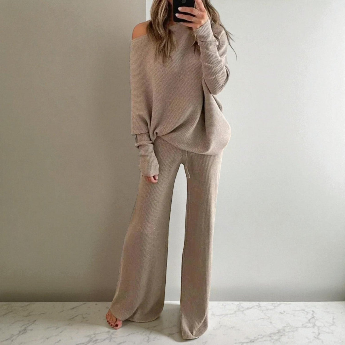 Women's Two-Piece Lounge Set in Relaxed Fit